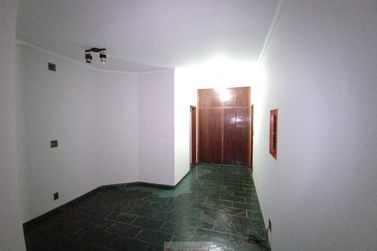 Casa para alugar - 130m&sup2; - Centro