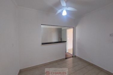Casa &agrave; venda - 140m&sup2; - Centro