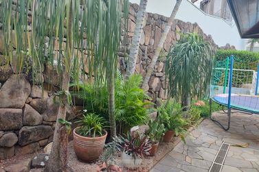 Casa &agrave; venda - 414m&sup2; - Centro