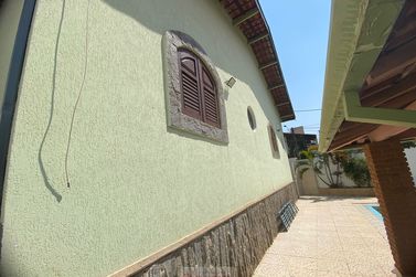 Casa &agrave; venda - 293m&sup2; - Centro