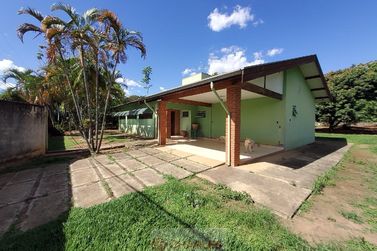 S&iacute;tio &agrave; venda - 220m&sup2; - Centro