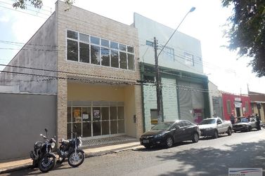 Sala Comercial &agrave; venda - 450m&sup2; - Centro