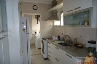 Apartamento &agrave; venda - 136m&sup2; - Centro