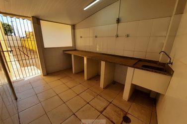 Sala Comercial para alugar - 228m&sup2; - Centro