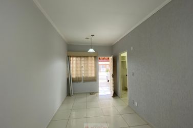 Casa &agrave; venda - 10m&sup2; - Centro