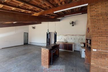 S&iacute;tio &agrave; venda - 345m&sup2; - Centro