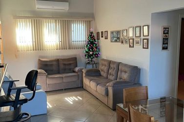 Casa &agrave; venda - 270m&sup2; - Centro
