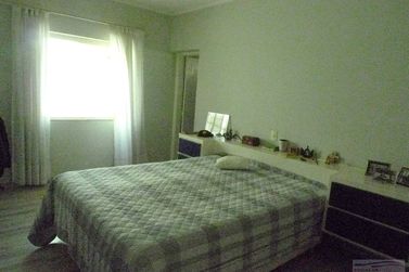 Casa &agrave; venda - 250m&sup2; - Centro