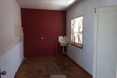 Casa para alugar - 10m&sup2; - Centro