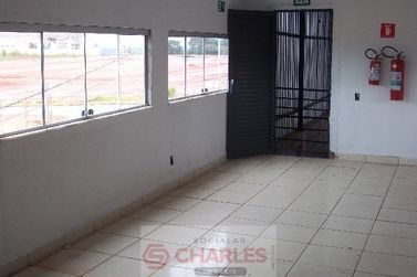 Sal&atilde;o Comercial para alugar - 400m&sup2; - Centro