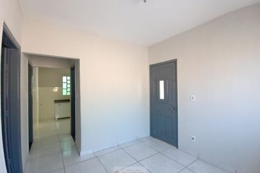 Casa para alugar - 60m&sup2; - Centro