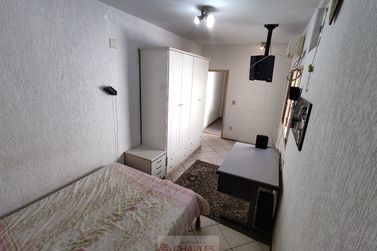Casa &agrave; venda - 203m&sup2; - Centro