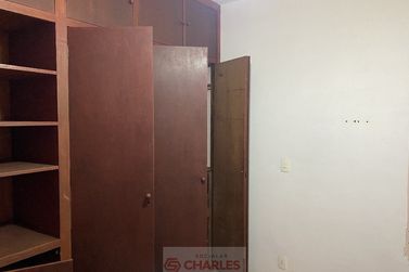 Casa &agrave; venda - 238m&sup2; - Centro