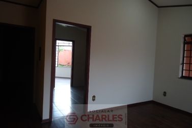 Casa &agrave; venda - 100m&sup2; - Centro