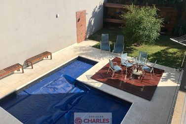 Casa para alugar - 541m&sup2; - Centro