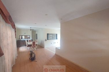 Casa para alugar - 231m&sup2; - Centro
