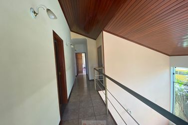 Casa &agrave; venda - 325m&sup2; - Centro