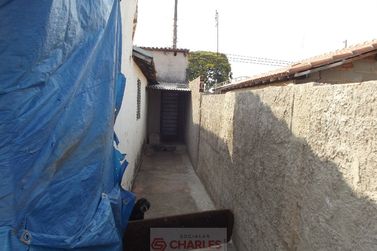 Casa &agrave; venda - 100m&sup2; - Centro