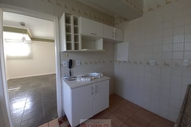 Apartamento para alugar - 94m&sup2; - Centro