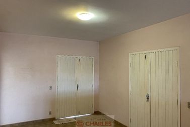 Casa &agrave; venda - 238m&sup2; - Centro