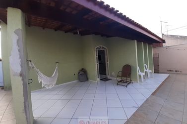 Casa &agrave; venda - 253m&sup2; - Centro