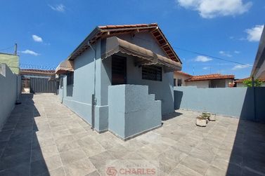 Casa &agrave; venda - 140m&sup2; - Centro