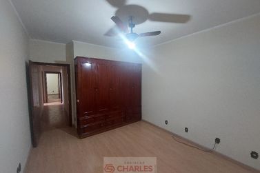 Casa para alugar - 231m&sup2; - Centro