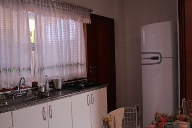 Casa &agrave; venda - 280m&sup2; - Centro