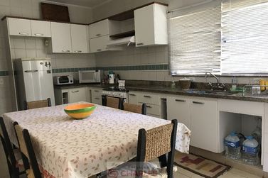 Casa &agrave; venda - 297m&sup2; - Centro