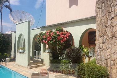 Casa &agrave; venda - 10m&sup2; - Centro