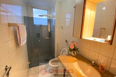 Apartamento &agrave; venda - 120m&sup2; - Centro