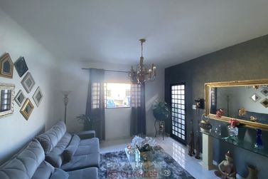 Casa &agrave; venda - 120m&sup2; - Centro