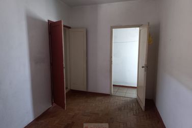 Casa para alugar - 10m&sup2; - Centro
