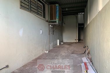 Sal&atilde;o Comercial &agrave; venda - 605m&sup2; - Centro