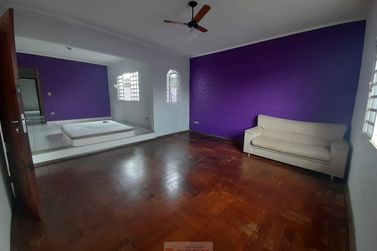 Casa &agrave; venda - 10m&sup2; - Centro