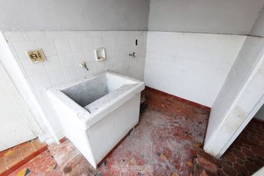 Sal&atilde;o Comercial para alugar - 182m&sup2; - Centro