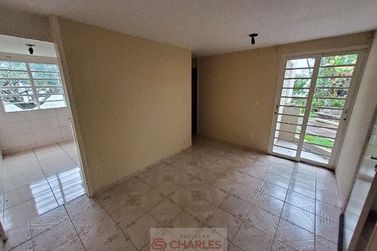 Apartamento para alugar - 48m&sup2; - Centro