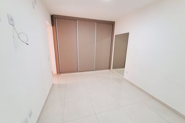 Apartamento &agrave; venda - 282m&sup2; - Centro