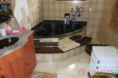 Casa &agrave; venda - 335m&sup2; - Centro