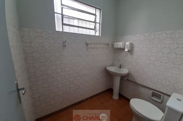 Sal&atilde;o Comercial &agrave; venda - 228m&sup2; - Centro