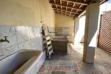 Casa para alugar - 336m&sup2; - Centro