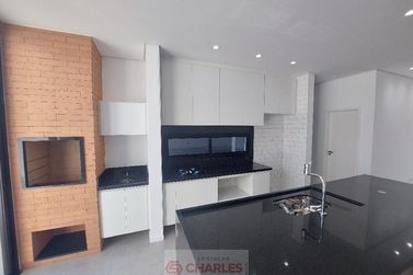 Casa &agrave; venda - 155m&sup2; - Centro