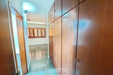Casa &agrave; venda - 547m&sup2; - Centro