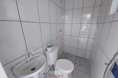 Sal&atilde;o Comercial para alugar - 272m&sup2; - Centro
