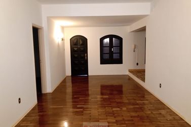 Casa para alugar - 292m&sup2; - Centro