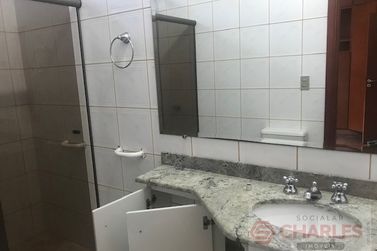 Casa &agrave; venda - 204m&sup2; - Centro