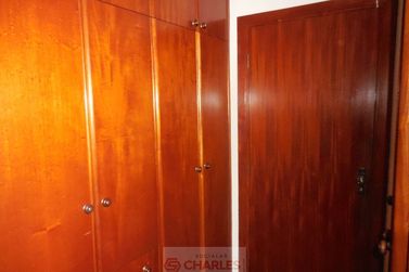 Apartamento &agrave; venda - 180m&sup2; - Centro
