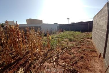 Terreno &agrave; venda - 10m&sup2; - Centro