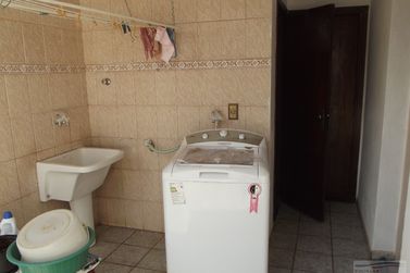 Casa &agrave; venda - 360m&sup2; - Centro