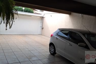 Casa &agrave; venda - 438m&sup2; - Centro